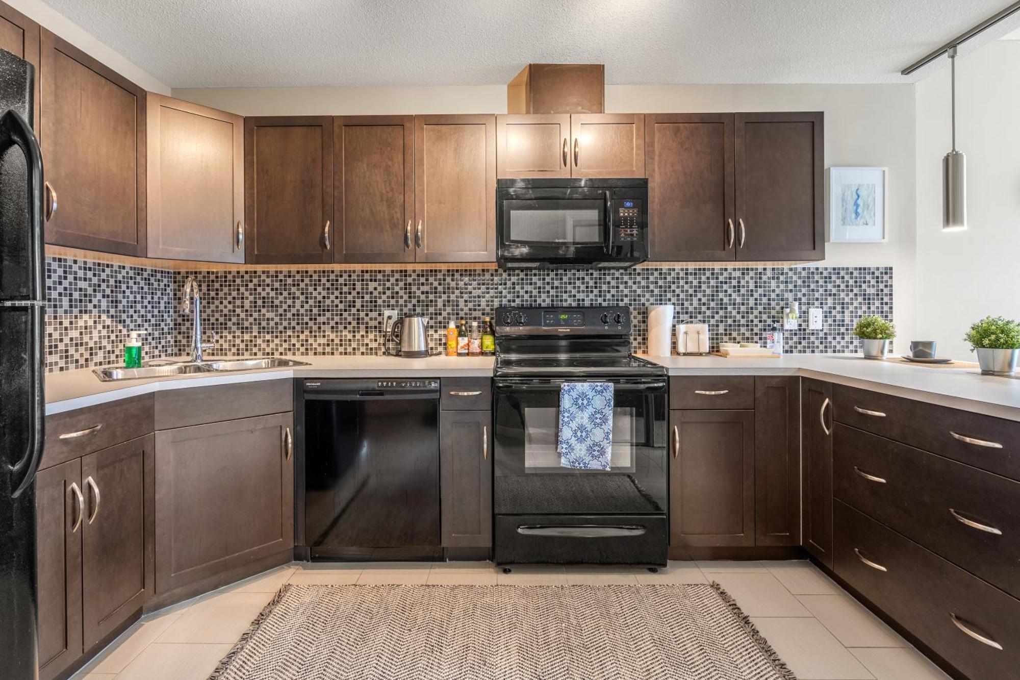 YYC City Centre Retreat - 1Br Condo With Desk מראה חיצוני תמונה