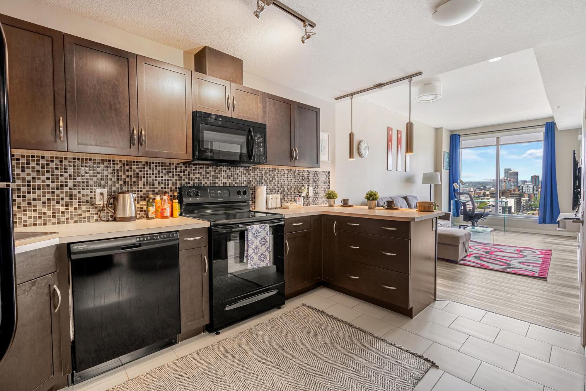 YYC City Centre Retreat - 1Br Condo With Desk מראה חיצוני תמונה